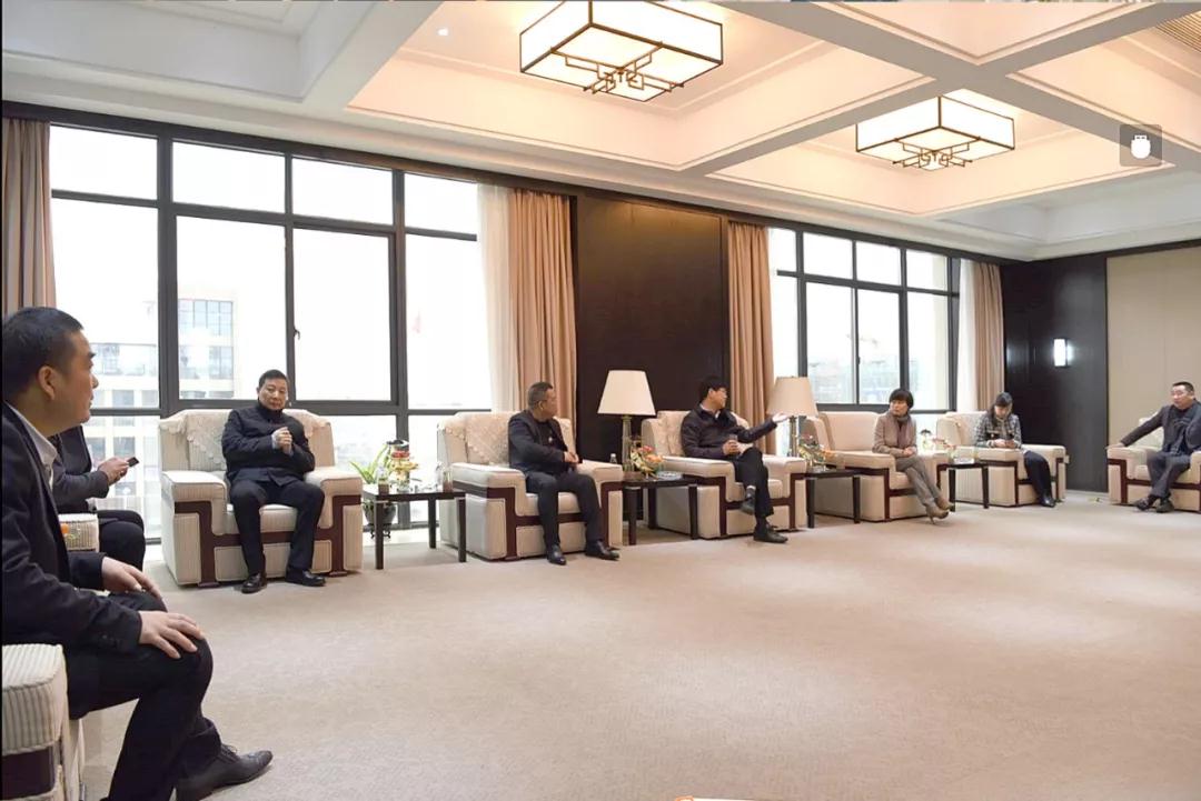龙湾区委书记陈应许一行莅临良工阀门集团走访调研 龙湾区委书记陈应许一行莅临良工阀门集团走访调研