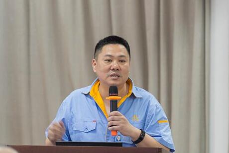 合锻智能董事长严建文介绍公司情况 合锻智能董事长严建文介绍公司情况
