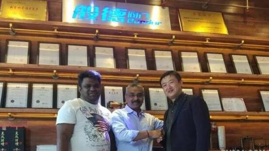 德津董事长_津达线缆董事长图片