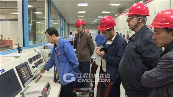 乌兹别克斯坦专家见证电机试验 乌兹别克斯坦专家见证电机试验