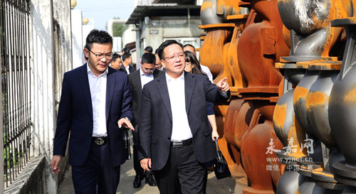 永嘉县委书记姜景峰走访浙江嘉隆机械有限公司等5家民营企业 永嘉县委书记姜景峰走访浙江嘉隆机械有限公司等5家民营企业