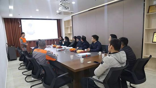 听取公司中南领先流体设备研发制造基地项目介绍并座谈 听取公司中南领先流体设备研发制造基地项目介绍并座谈