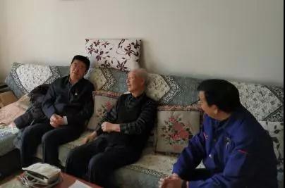杨宏勇看望集团老领导张清 杨宏勇看望集团老领导张清
