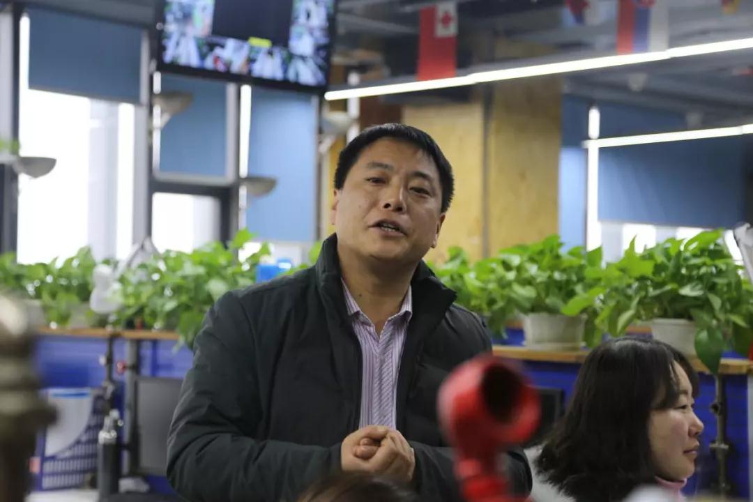 陈经理在2019年般德阀门开年培训中发言 陈经理在2019年般德阀门开年培训中发言