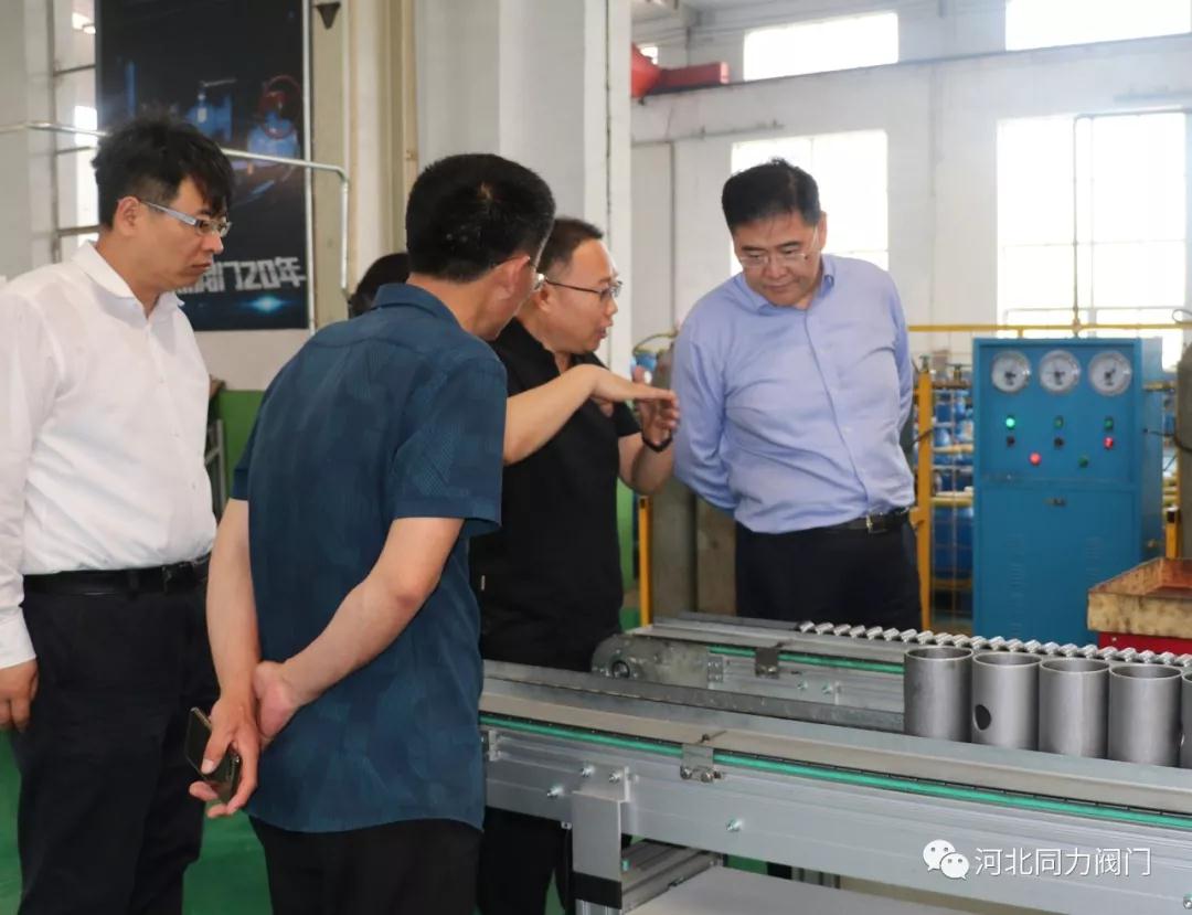 中国科学院城市环境研究所所长,中国工程院院士、贺泓;中国环境科学研究院首席科学家、席北斗研究员,莅临河北同力彩90调研指导! 中国科学院城市环境研究所所长,中国工程院院士、贺泓;中国环境科学研究院首席科学家、席北斗研究员,莅临河北同力彩90调研指导!