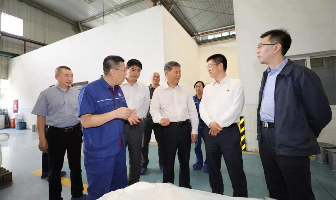 董明俊到自贡硬质合金有限责任公司调研指导工作 董明俊到自贡硬质合金有限责任公司调研指导工作