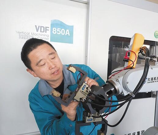 工作中的马树德 工作中的马树德