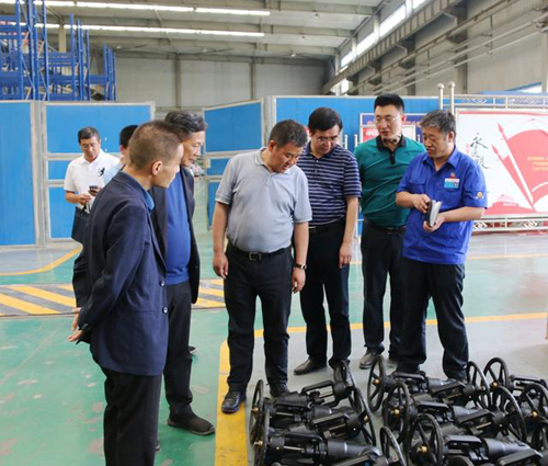 西固区政府主要领导调研兰州高压阀门限公司及重点项目建设 西固区政府主要领导调研兰州高压阀门限公司及重点项目建设