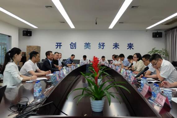 永嘉县县委书记王彩莲一行莅临凯泉泵业参观考察 永嘉县县委书记王彩莲一行莅临凯泉泵业参观考察
