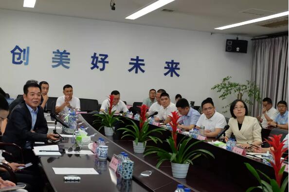 永嘉县县委书记王彩莲一行莅临凯泉泵业参观考察 永嘉县县委书记王彩莲一行莅临凯泉泵业参观考察