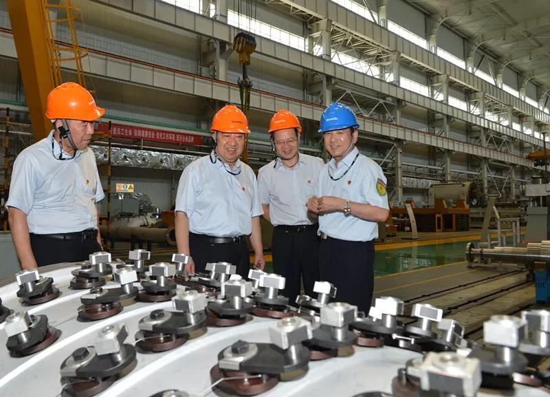 中国西电集团有限公司党委书记、董事长白忠泉一行来访陕鼓 中国西电集团有限公司党委书记、董事长白忠泉一行来访陕鼓