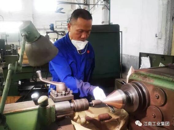 江南工业集团:“改善之星” 伍飞:拆解问题提质量 江南工业集团:“改善之星” 伍飞:拆解问题提质量