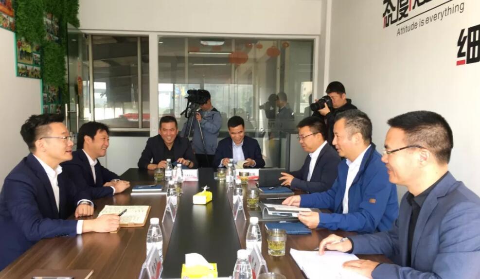 永嘉县县委副书记、县长林万乐一行到纽顿流体科技有限公司调研 永嘉县县委副书记、县长林万乐一行到纽顿流体科技有限公司调研