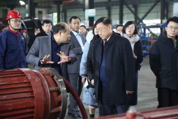 专家、领导参观工厂 专家、领导参观工厂