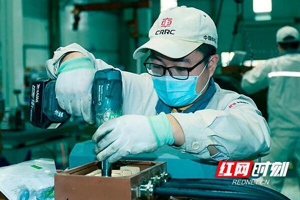 中车株洲电机各项生产经营指标开启稳中向好。 中车株洲电机各项生产经营指标开启稳中向好。