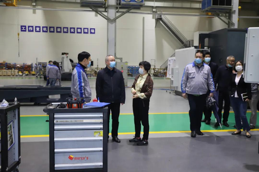 李星强一行到重庆机床集团调研指导工作 李星强一行到重庆机床集团调研指导工作