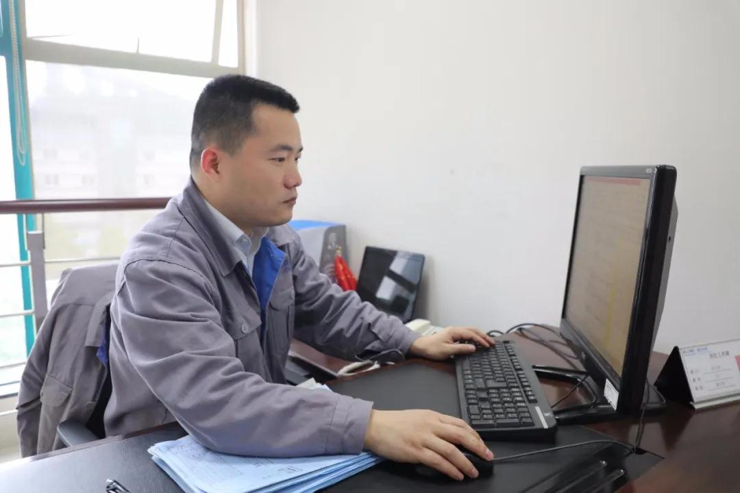 ·技術(shù)中心冷工室副主任王廣榮獲機(jī)電集團(tuán)首席工程師（工藝）獎(jiǎng)
