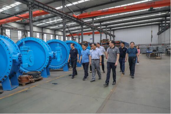 山西省小企业发展促进局副局长张会荣莅临北京好利集团山西基地调研 山西省小企业发展促进局副局长张会荣莅临北京好利集团山西基地调研