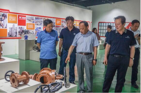 山西省小企业发展促进局副局长张会荣莅临北京好利集团山西基地调研 山西省小企业发展促进局副局长张会荣莅临北京好利集团山西基地调研
