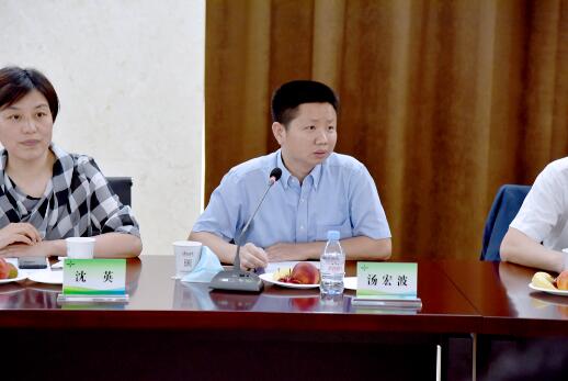 上海市青浦區(qū)人大及民宗辦領(lǐng)導(dǎo)一行蒞臨杜科泵業(yè)調(diào)研指導(dǎo)