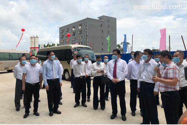 广东省委、阳江市委等领导莅临史特牢金属紧固件项目考察指导 广东省委、阳江市委等领导莅临史特牢金属紧固件项目考察指导