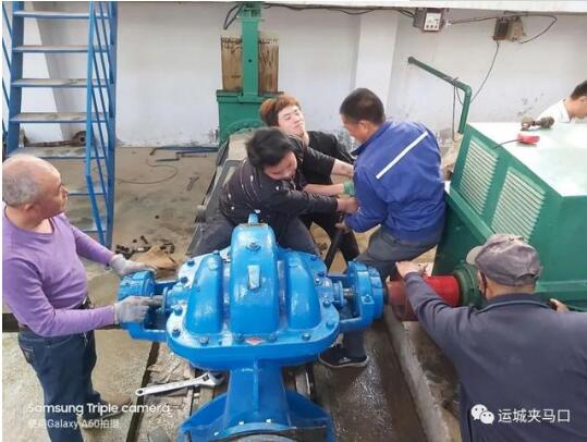 堡里泵站完成水泵更換工作