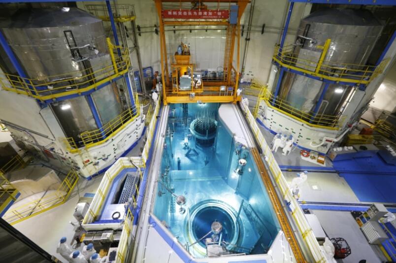 中核集團田灣核電5號機組首次裝料