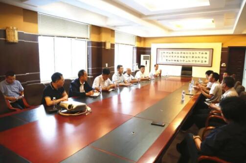 瓦房店市長周振雷調研軸承制造企業 為企業“把脈問診”解難題