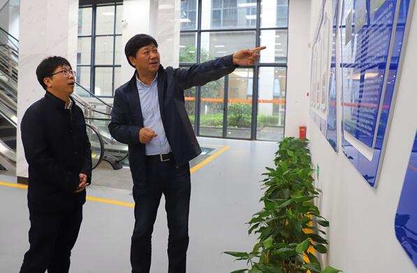 特种设备学院理事会换届暨第二届第一次理事会召开 特种设备学院理事会换届暨第二届第一次理事会召开