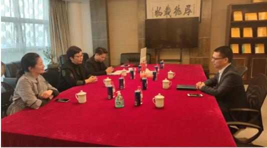 華亭鎮黨委書記何蓉一行走訪調研上海滬工閥門廠