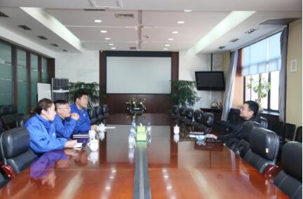 遼寧省國防工會主席成林到中國船舶大連船閥調研 遼寧省國防工會主席成林到中國船舶大連船閥調研