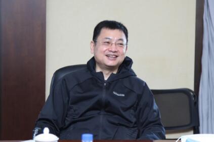 辽宁省国防工会主席成林到中国船舶大连船阀调研