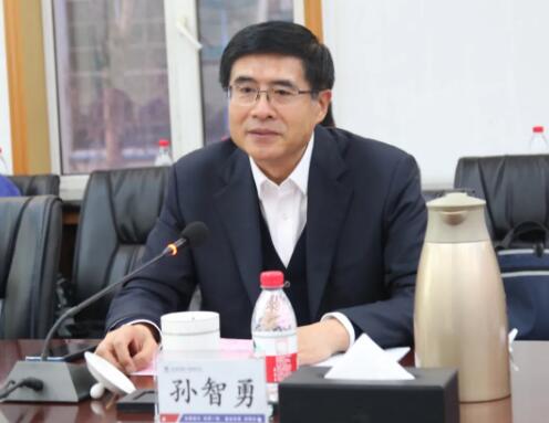 哈电集团召开“科技创新引领企业转型发展”科技人才座谈会 哈电集团召开“科技创新引领企业转型发展”科技人才座谈会
