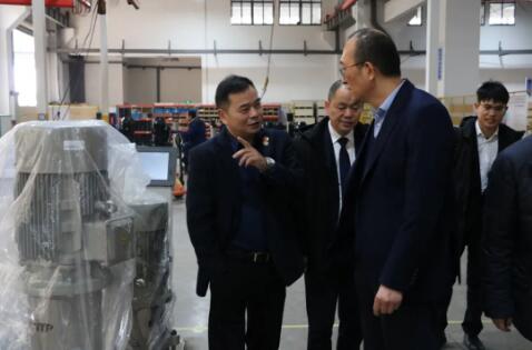 双方共同参观南元泵业ub8优游app厂 双方共同参观南元泵业ub8优游app厂