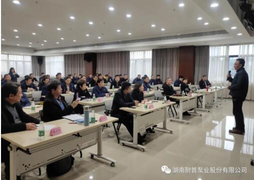 學員們聽的津津有味，深受啟發，收獲頗豐
