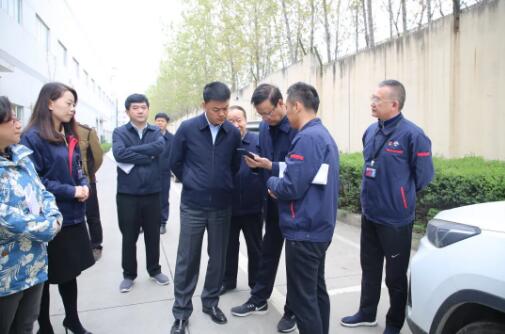 西安市人大主任委員張鋼勝一行來西安泵閥總廠檢查