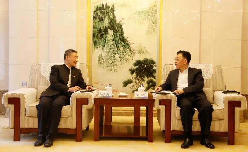 哈电集团:斯泽夫率队拜访中国节能 哈电集团:斯泽夫率队拜访中国节能