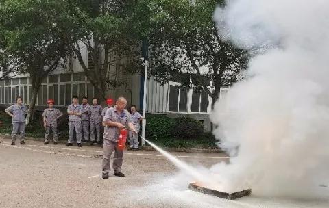 重庆水泵：储运处组织部门职工开展消防技能培训