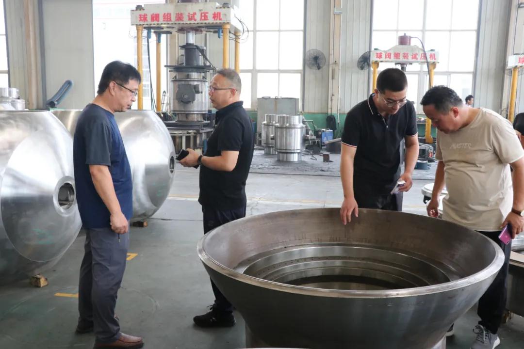 安丘盛源熱電有限公司領導蒞臨河北同力閥門參觀考察