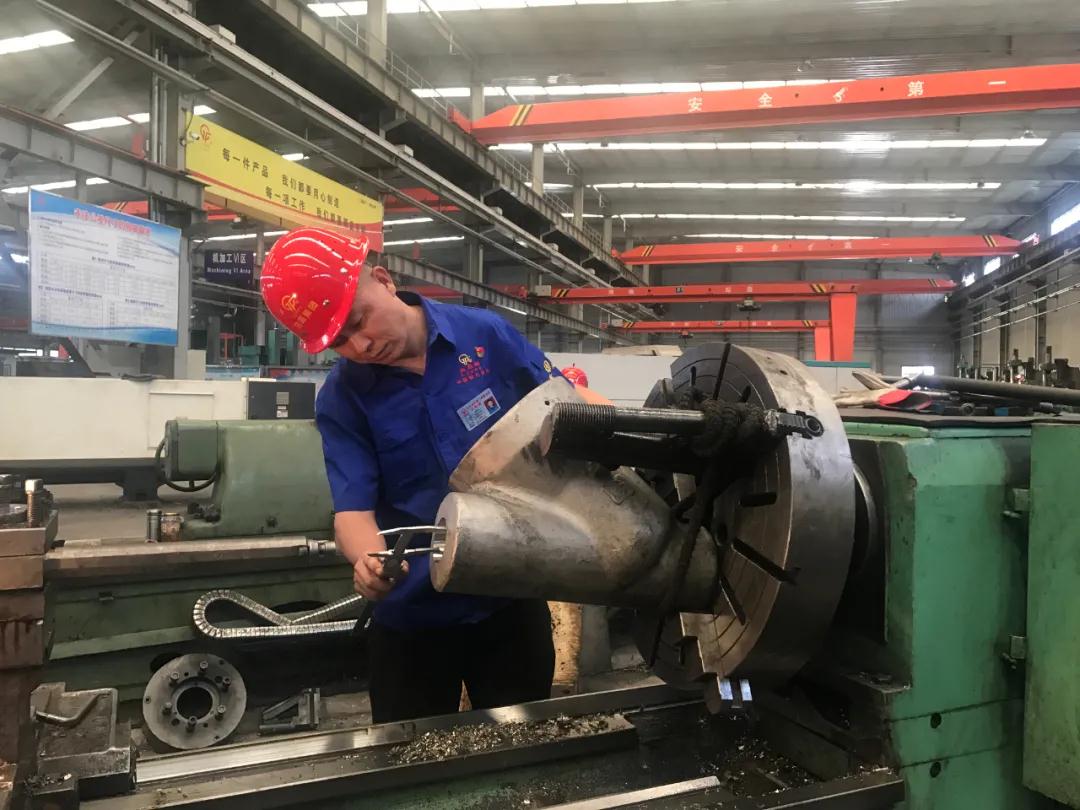 “不出廢活”蘭高閥門車工李海權:用心打造每一件產品 “不出廢活”蘭高閥門車工李海權:用心打造每一件產品