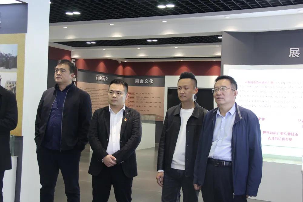 聊城市副主任王永民一行到访临清市轴承商会开展调研工作 聊城市副主任王永民一行到访临清市轴承商会开展调研工作
