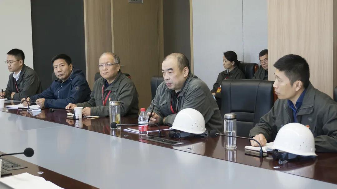 武漢市國資委領導蒞臨武鍋能源公司調研指導