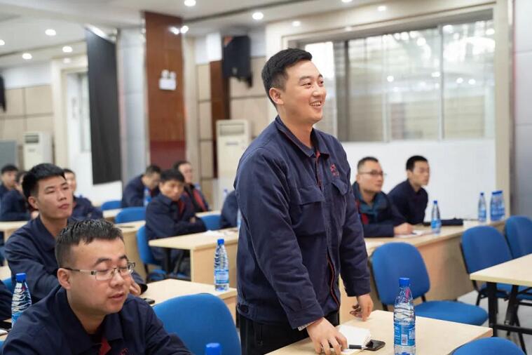 江南工业集团公司开展青年科技、技能骨干培训