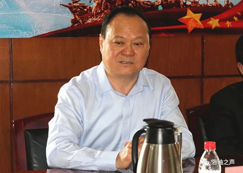 洛陽(yáng)市政協(xié)主席楊炳旭來(lái)洛軸公司調(diào)研