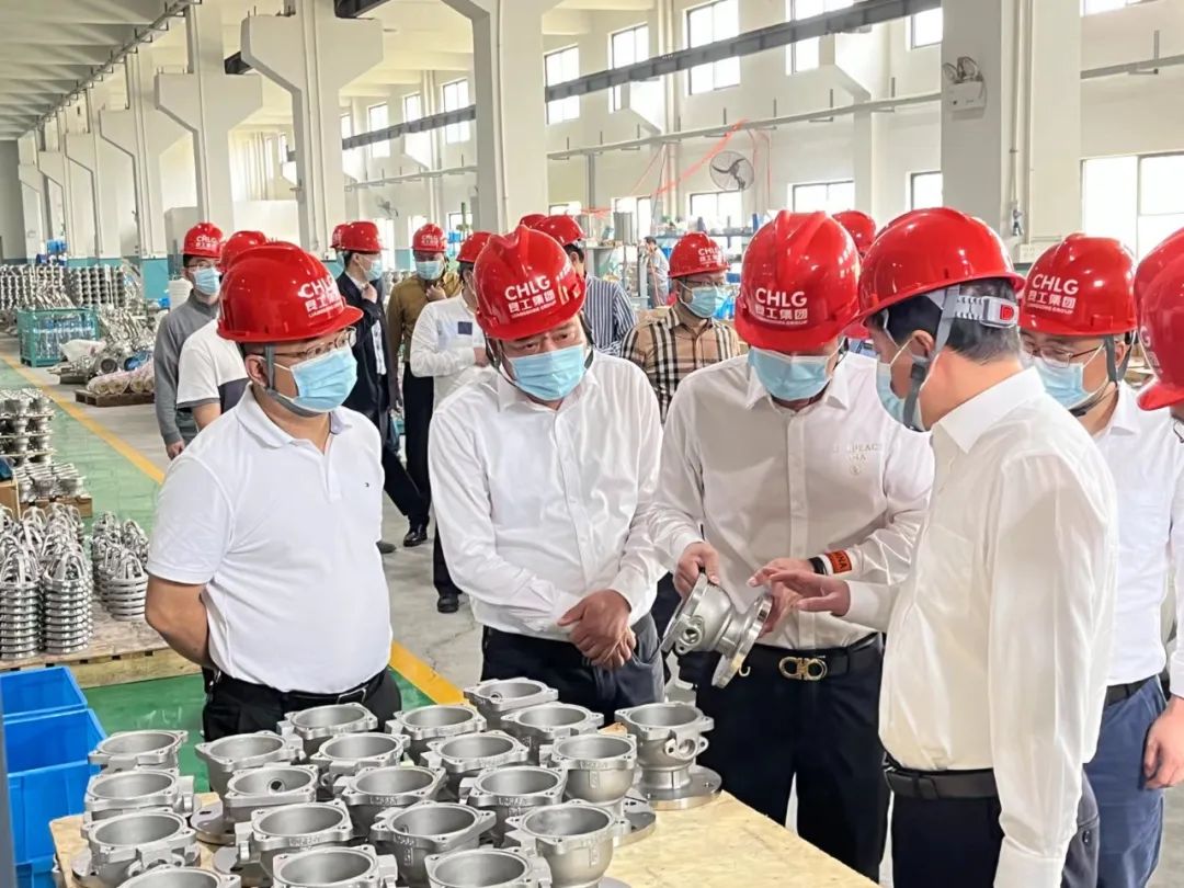 麗水市副市長葉伯軍一行蒞臨良工閥門集團青田鑄造基地視察指導