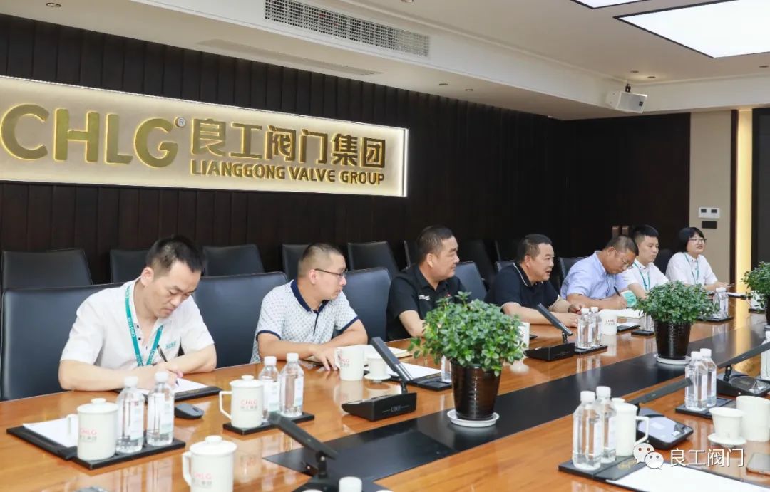 龍灣區(qū)副區(qū)長柯園園一行蒞臨良工閥門調研指導上市工作