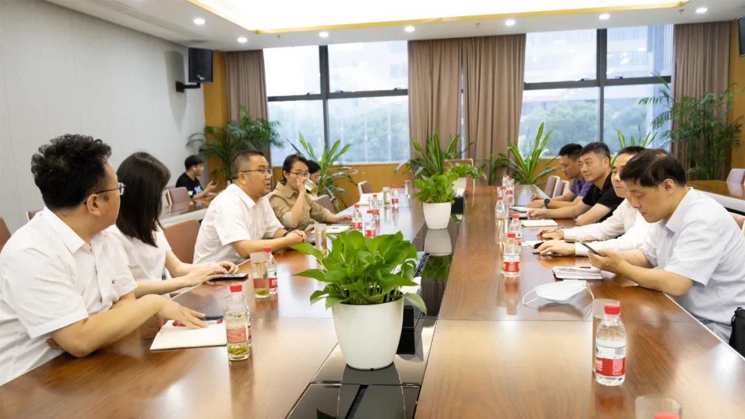 溫州市派協(xié)調(diào)指導(dǎo)組蒞臨宣達(dá)實(shí)業(yè)集團(tuán)開展助企服務(wù)活動(dòng)