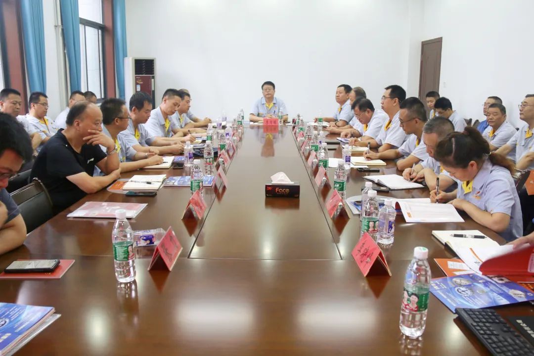 宝鸡机床集团关中工具公司召开产品推介会 宝鸡机床集团关中工具公司召开产品推介会