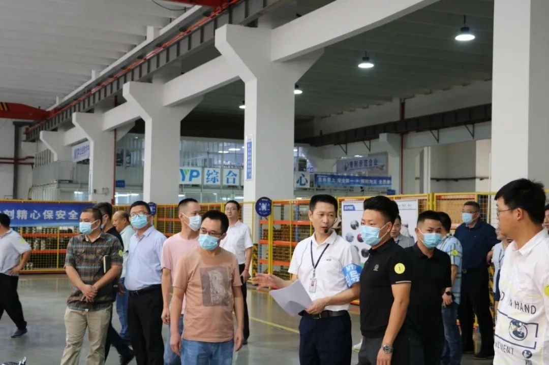 4組講解員全程陪同各政企領導參觀指導