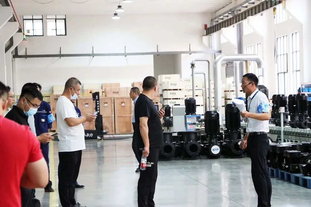 4組講解員全程陪同各政企領導參觀指導
